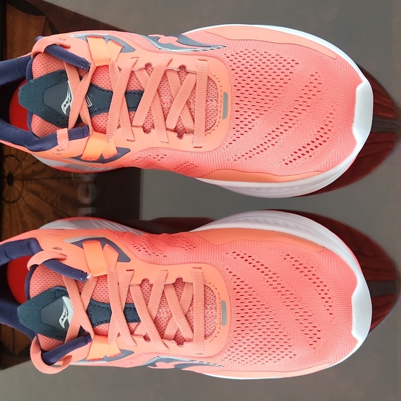 Saucony Guide 15 Sneakers. NEW in Box! Night Rose/Sunstone - Picture 12 of 15